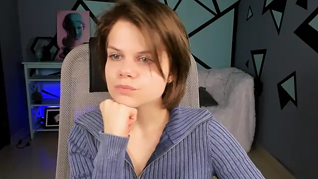 Snapshot of EllieMurler chatting on October 15, 2025, 8:47 am EllieMurler online show from October 15, 2025, 8:47 am