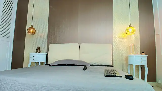 Tiifany Baker online show from January 15, 2026, 7:50 pm