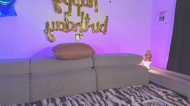 Snapshot of chloe_ember chatting on November 29, 2025, 10:40 am chloe ember online show from November 29, 2025, 10:40 am