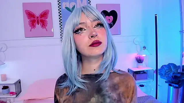 Zoe Lynch  online show from January 18, 2026, 2:54 pm