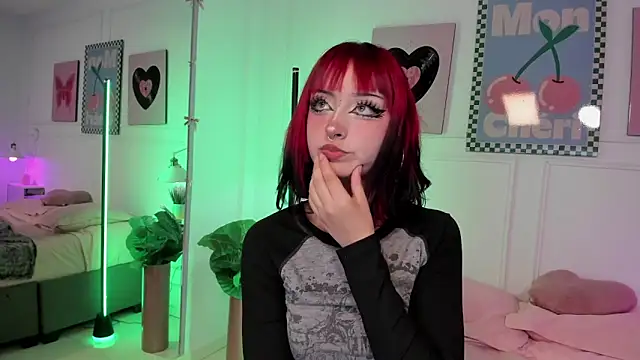 Zoe Lynch  online show from June 3, 2026, 12:19 pm