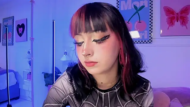 Zoe Lynch  online show from July 29, 2026, 12:03 pm