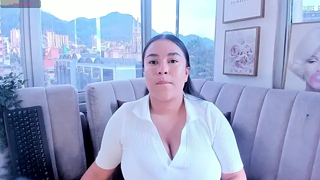 Snapshot of Zoey_thompson chatting on October 4, 2025, 7:34 pm Zoey thompson online show from October 4, 2025, 7:34 pm