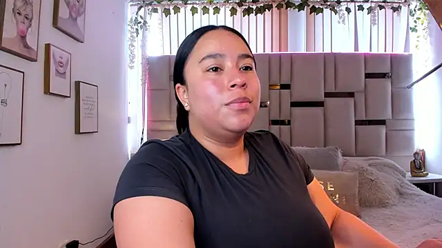 Zoey thompson online show from March 7, 2026, 2:36 pm