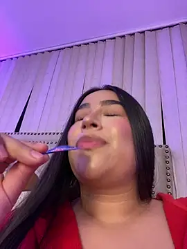 Zoey thompson online show from April 30, 2026, 3:02 am