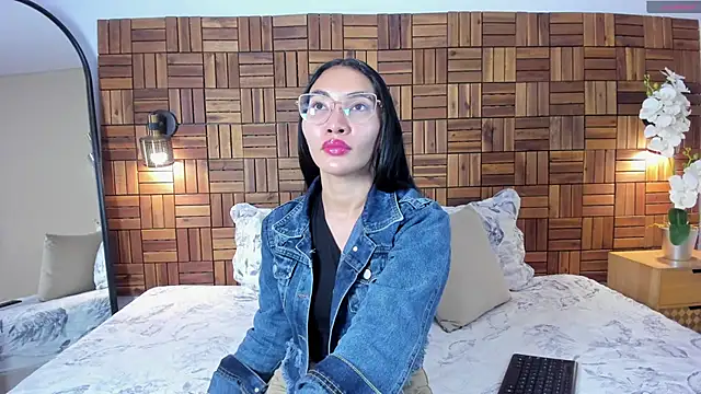 Snapshot of lucyy_liiuu chatting on October 24, 2025, 8:05 pm lucyy liiuu online show from October 24, 2025, 8:05 pm