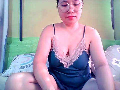 Snapshot of Bianca0516 chatting on June 4, 2026, 11:44 pm Bianca0516 online show from June 4, 2026, 11:44 pm