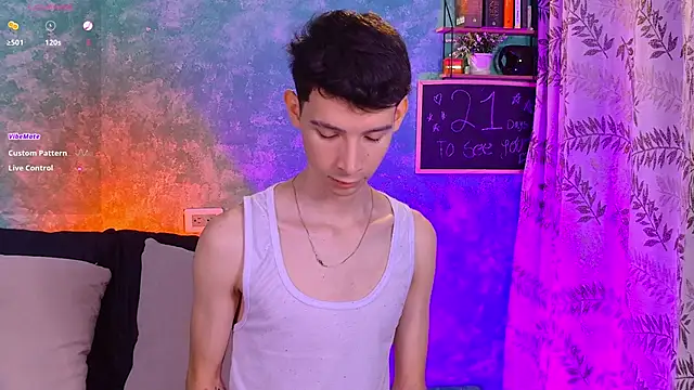 Snapshot of VicenteFerrer chatting on October 3, 2025, 2:41 am VicenteFerrer online show from October 3, 2025, 2:41 am