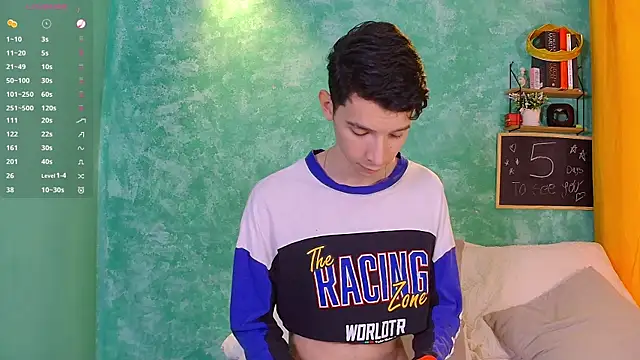 Snapshot of VicenteFerrer chatting on October 17, 2025, 8:22 pm VicenteFerrer online show from October 17, 2025, 8:22 pm