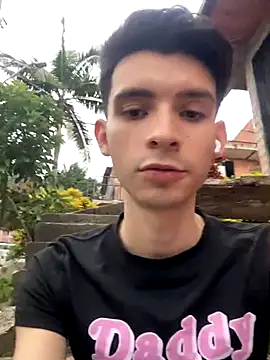 Snapshot of VicenteFerrer chatting on November 18, 2025, 10:25 pm VicenteFerrer online show from November 18, 2025, 10:25 pm