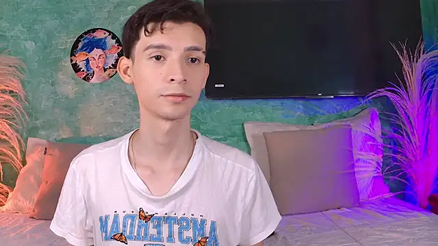 Snapshot of VicenteFerrer chatting on December 3, 2025, 1:13 am VicenteFerrer online show from December 3, 2025, 1:13 am