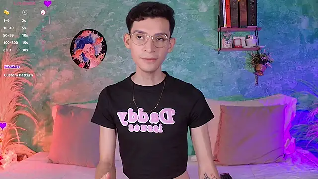 Snapshot of VicenteFerrer chatting on December 14, 2025, 12:38 am VicenteFerrer online show from December 14, 2025, 12:38 am