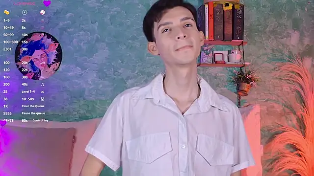 Snapshot of VicenteFerrer chatting on December 18, 2025, 12:17 am VicenteFerrer online show from December 18, 2025, 12:17 am