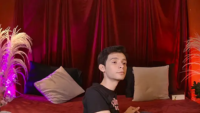 Snapshot of VicenteFerrer chatting on January 16, 2026, 2:26 am VicenteFerrer online show from January 16, 2026, 2:26 am