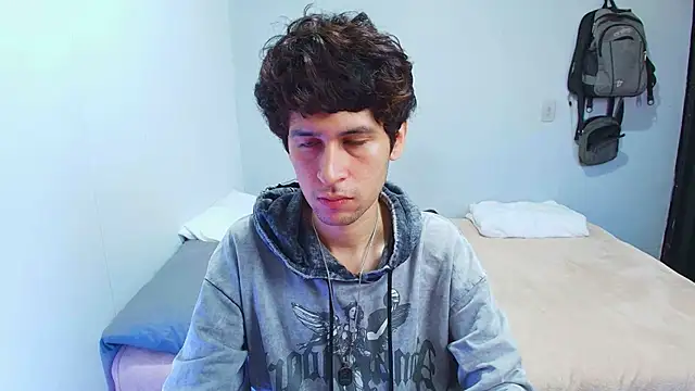 Snapshot of mr_erik_grey chatting on February 28, 2026, 1:23 pm mr erik grey online show from February 28, 2026, 1:23 pm