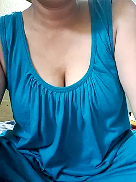 Snapshot of Mon-Shot9 chatting on September 21, 2025, 10:39 am Mon-Shot9 online show from September 21, 2025, 10:39 am