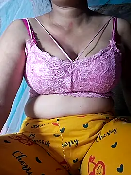 Snapshot of Mon-Shot9 chatting on October 3, 2025, 7:00 pm Mon-Shot9 online show from October 3, 2025, 7:00 pm