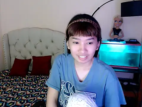 ShantalFoxxy  online show from February 10, 2026, 1:26 pm