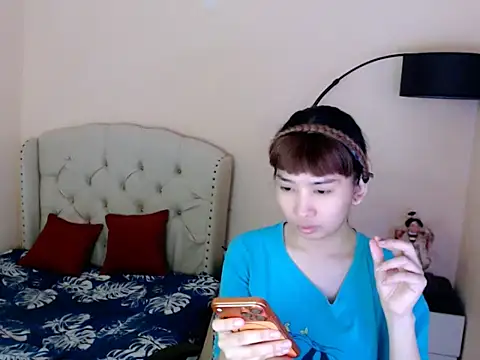 Snapshot of ShantalFoxxy_ chatting on July 6, 2026, 12:18 am ShantalFoxxy online show from July 6, 2026, 12:18 am