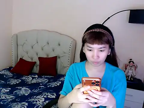 Snapshot of ShantalFoxxy_ chatting on July 7, 2026, 12:46 am ShantalFoxxy online show from July 7, 2026, 12:46 am