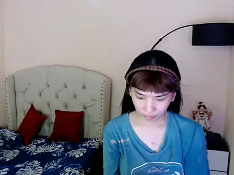 Snapshot of ShantalFoxxy_ chatting on July 14, 2026, 6:51 am ShantalFoxxy online show from July 14, 2026, 6:51 am