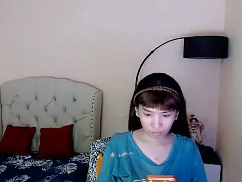 Snapshot of ShantalFoxxy_ chatting on July 20, 2026, 2:15 am ShantalFoxxy online show from July 20, 2026, 2:15 am