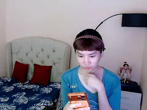 Snapshot of ShantalFoxxy_ chatting on August 4, 2026, 11:51 pm ShantalFoxxy online show from August 4, 2026, 11:51 pm