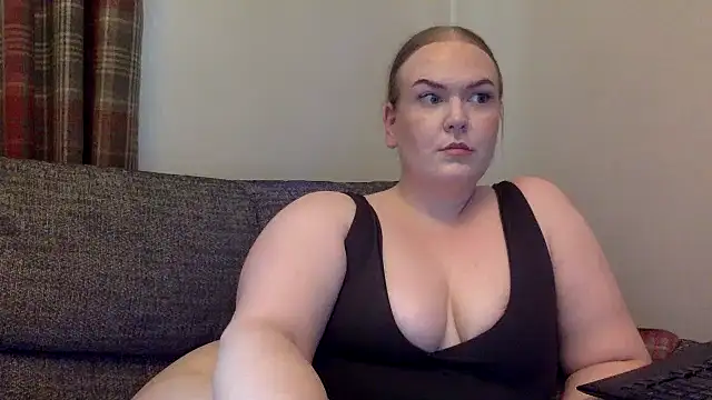 Snapshot of gracelovesxx chatting on July 28, 2026, 4:39 pm gracelovesxx online show from July 28, 2026, 4:39 pm