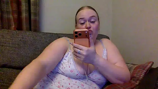 Snapshot of gracelovesxx chatting on July 31, 2026, 10:09 pm gracelovesxx online show from July 31, 2026, 10:09 pm