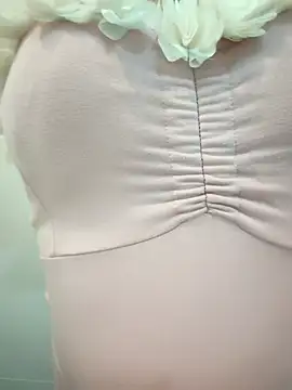 airamoon online show from September 12, 2025, 7:47 pm