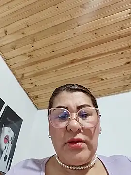 AlexxiaaMat online show from April 28, 2026, 11:04 am