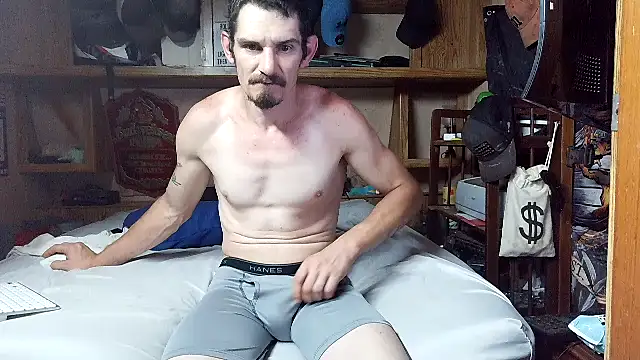 Snapshot of mike42088 chatting on July 1, 2026, 3:30 am mike42088 online show from July 1, 2026, 3:30 am