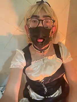 Snapshot of troiapompea chatting on October 19, 2025, 4:02 am troiapompea online show from October 19, 2025, 4:02 am