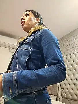 Snapshot of Pamelamiler__ chatting on May 9, 2026, 11:48 am Pamelamiler online show from May 9, 2026, 11:48 am