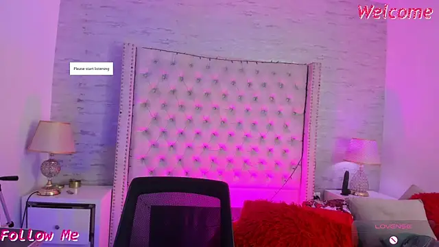 Snapshot of Pamelamiler__ chatting on May 25, 2026, 12:00 pm Pamelamiler online show from May 25, 2026, 12:00 pm