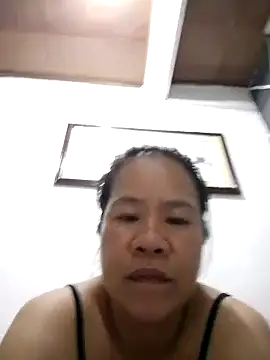 Snapshot of AsianbouncieGIRL chatting on April 13, 2026, 4:29 am AsianbouncieGIRL online show from April 13, 2026, 4:29 am