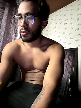 Snapshot of TU-MORENOO chatting on September 17, 2025, 9:16 pm TU-MORENOO online show from September 17, 2025, 9:16 pm