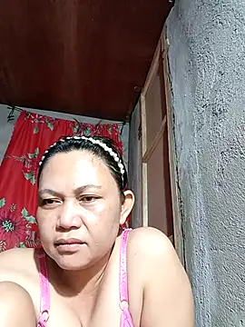 Everleigh mom online show from September 9, 2025, 12:05 pm