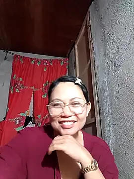 Everleigh mom online show from October 14, 2025, 8:15 am