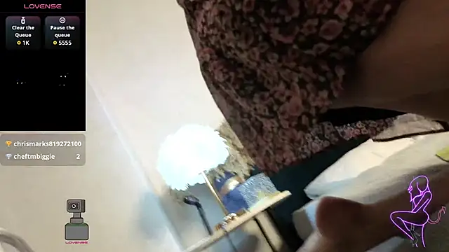 Snapshot of Lia_Reyn chatting on September 21, 2025, 2:13 am Lia Reyn online show from September 21, 2025, 2:13 am