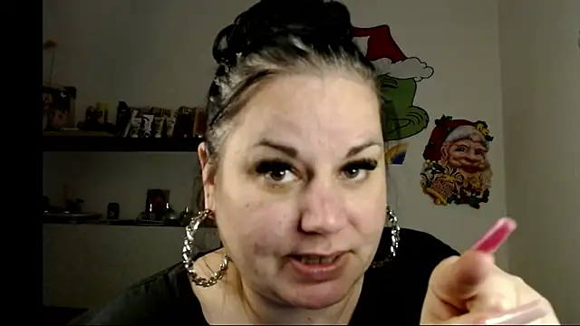 andreea2011 online show from February 6, 2026, 7:28 pm