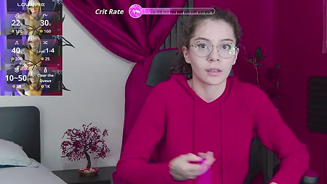 Snapshot of RavennMoonn chatting on September 30, 2025, 7:52 pm RavennMoonn online show from September 30, 2025, 7:52 pm