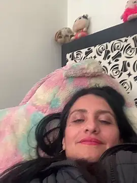 kataleya 29 online show from September 24, 2025, 1:36 pm