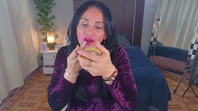 kataleya 29 online show from November 7, 2025, 8:42 pm