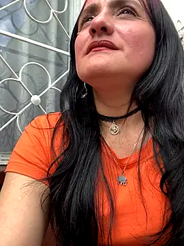 kataleya 29 online show from December 19, 2025, 8:27 pm