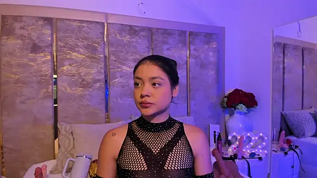 Snapshot of AbbyBeck chatting on September 15, 2025, 12:27 pm AbbyBeck online show from September 15, 2025, 12:27 pm