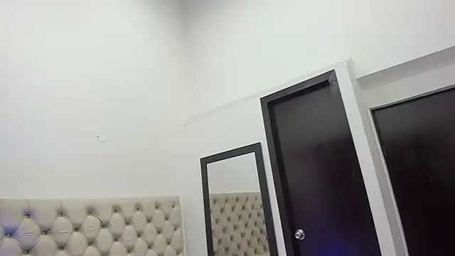 Snapshot of AbbyBeck chatting on November 14, 2025, 10:47 am AbbyBeck online show from November 14, 2025, 10:47 am