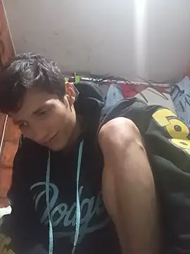 Snapshot of alexandercruz chatting on June 16, 2026, 12:02 am alexandercruz online show from June 16, 2026, 12:02 am