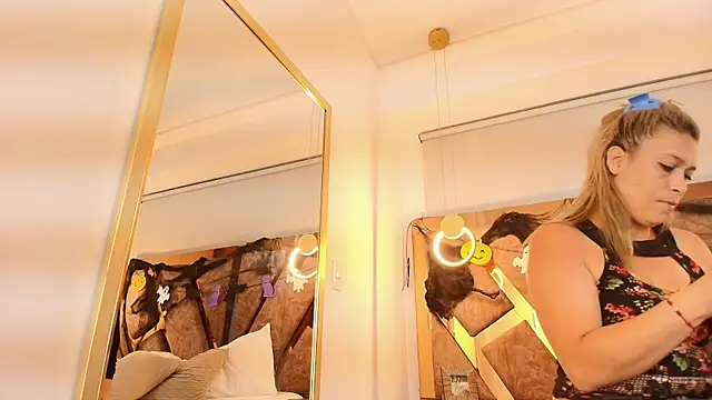 zarah andrew   online show from October 6, 2025, 11:51 am