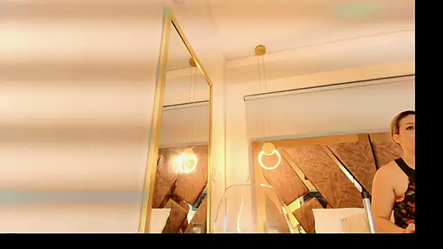 zarah andrew   online show from November 11, 2025, 12:05 pm